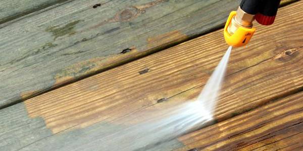 How to Pressure Wash a House